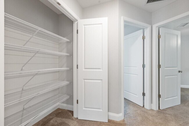 Building Photo - 3809 Ardmore Ln
