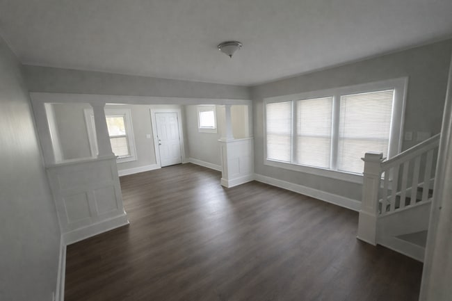 Building Photo - 611-613 N Colorado Ave