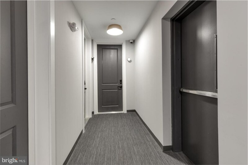 Building Photo - 102 W Berks St