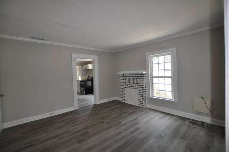 Building Photo - 914 23rd St W