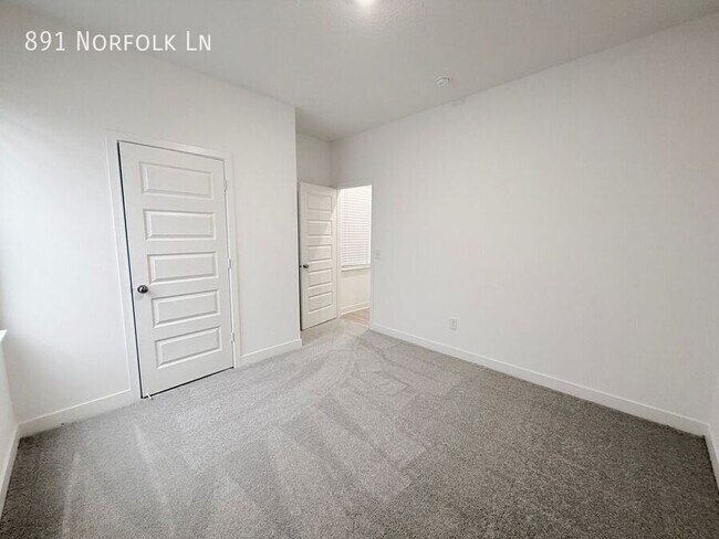 Building Photo - 891 Norfolk Ln