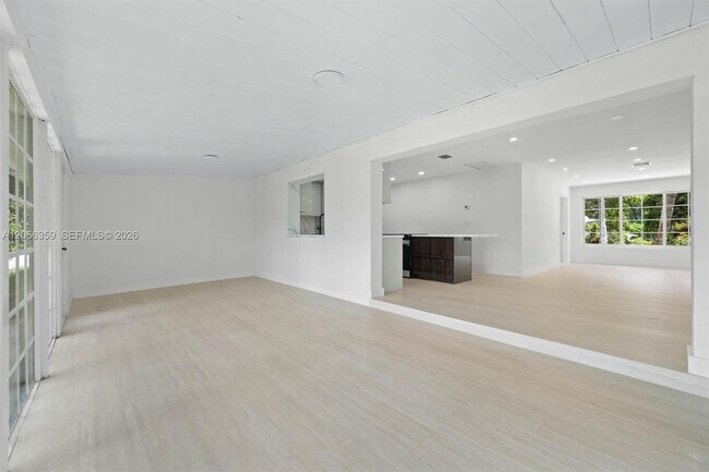 Building Photo - 11770 Griffing Blvd
