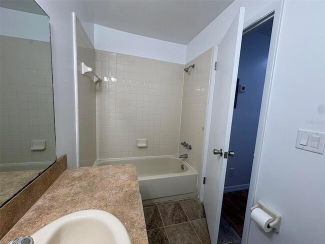 Building Photo - 1724 Foxhall Cir