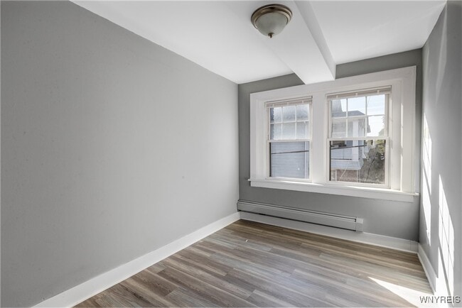 Building Photo - 1225 Hertel Ave