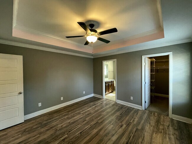 Building Photo - 106 Summerset Ln