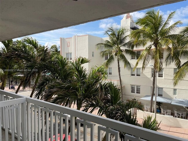 Building Photo - 1357 Collins Ave