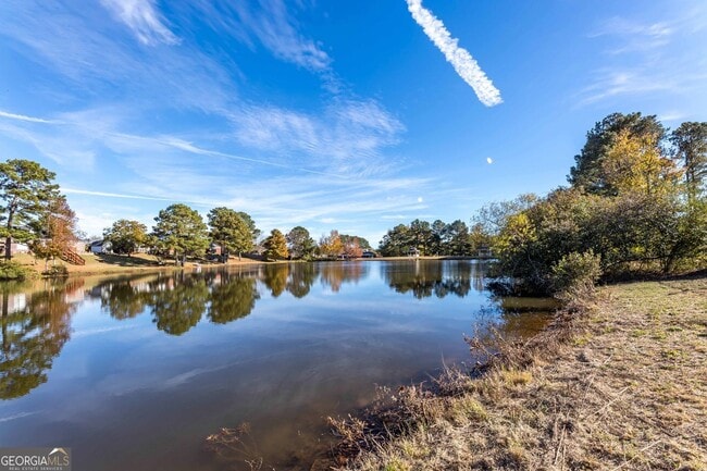 Building Photo - 7988 Westlake Dr