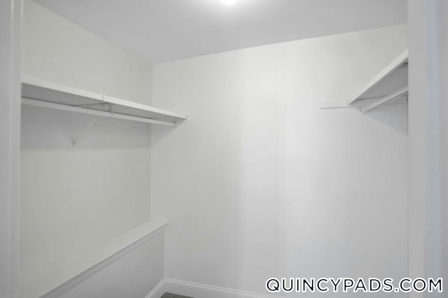 Building Photo - 71 Presidential Dr