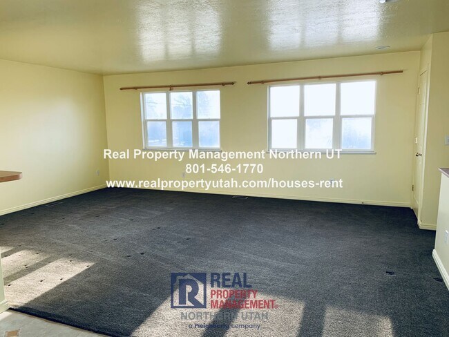 Building Photo - 2149 N 4650 W