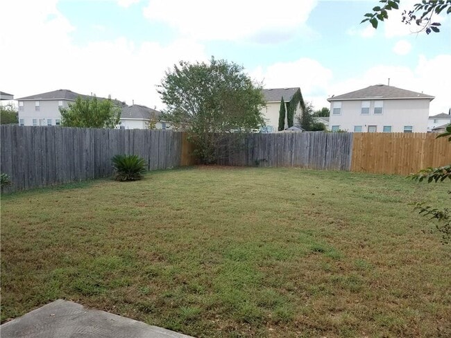 Building Photo - 650 Goldenrod St