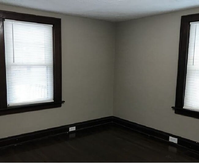 Building Photo - 6800 Betts Ave