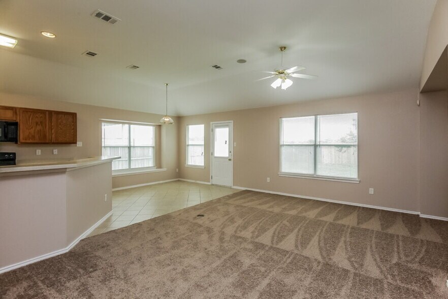 Building Photo - 1412 Brownford Dr