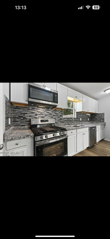 Building Photo - 9106 Jefferson Ave