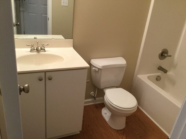 Building Photo - 1700 Heisser Ln