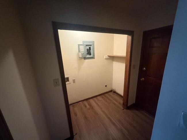 Building Photo - 131 Williamson St