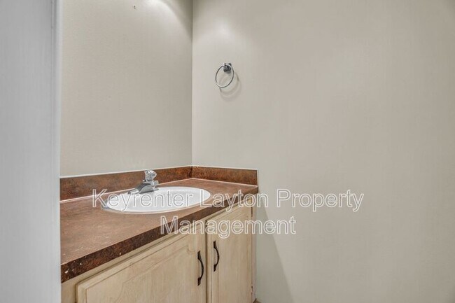 Building Photo - 2420 Bonneville Terrace Dr