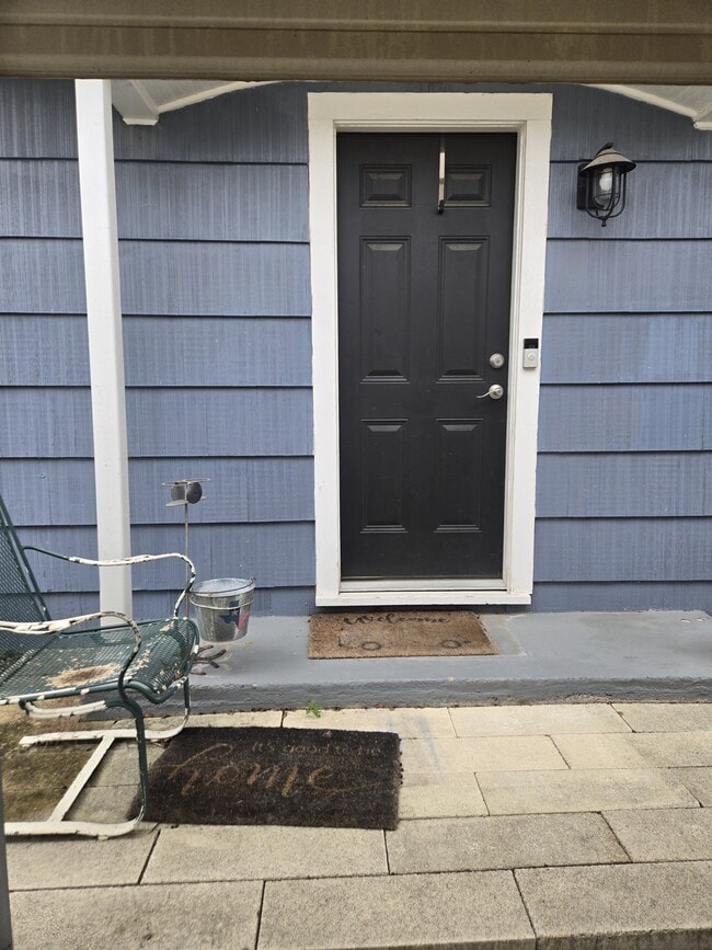 Building Photo - 1305 N Main St