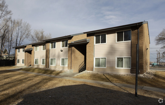 Building Photo - Milliken Apartments