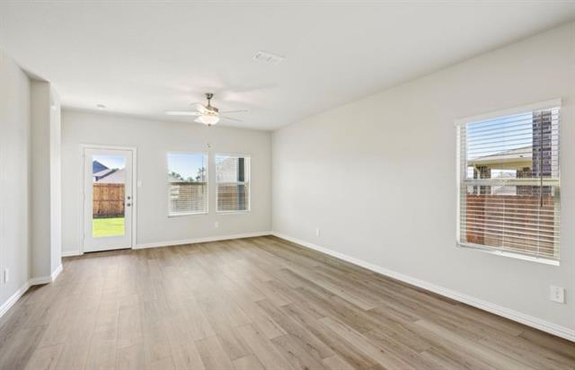 Building Photo - 517 Clover Crk Dr