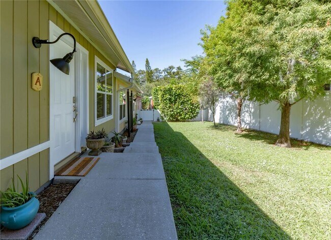 Primary Photo - 1848 N Washington Ave