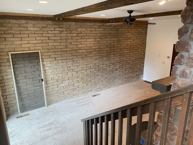 Building Photo - Cabin in Woods with Shop
