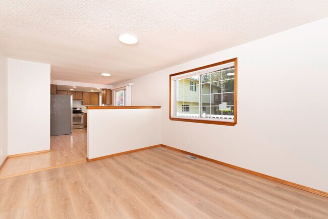 Building Photo - 12920 SE 157th Pl