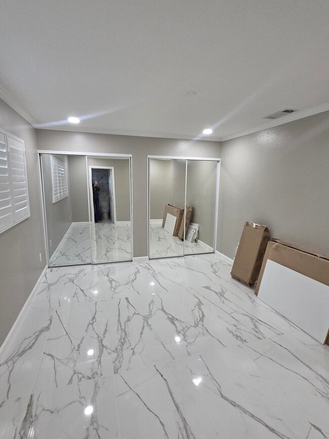 Building Photo - 52641 Avenida Martinez