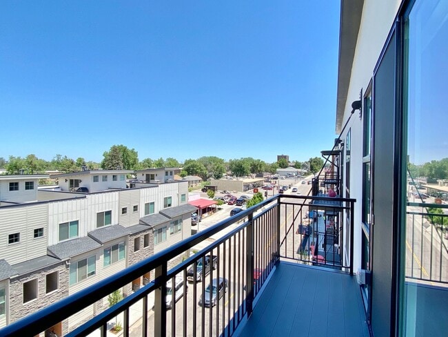 Building Photo - 3500 S Corona St