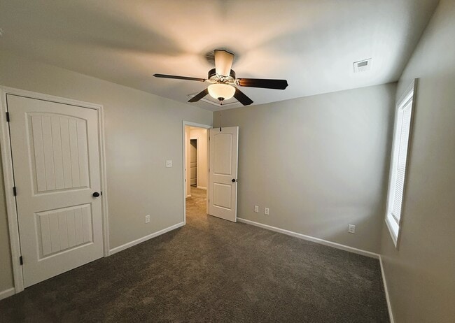 Building Photo - 308 E Franck St