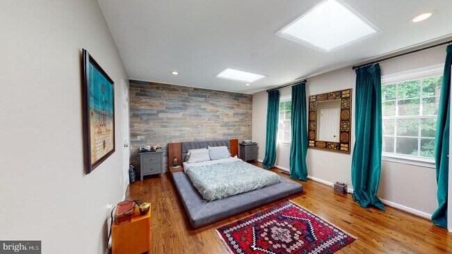 Building Photo - 7628 Chancellor Way