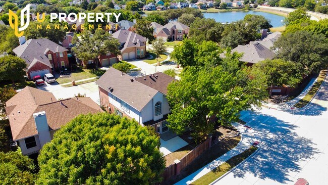 Building Photo - Beautiful two-story home in Flower Mound