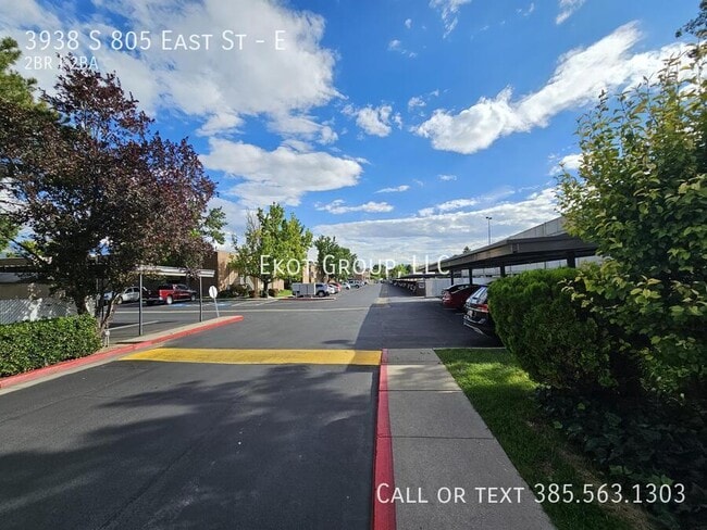 Building Photo - 3938 S 805 E St