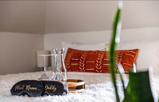 Building Photo - 575 1/2 City Park Avenue-SI ID1265608P