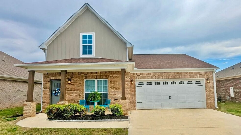 Primary Photo - 15695 Landview Ln
