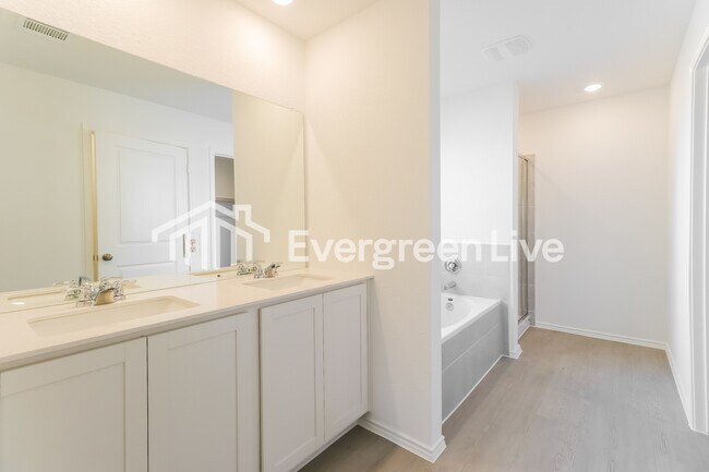 Building Photo - 1105 Nesting Bird Dr