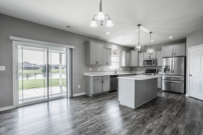 Building Photo - 3317 S Ansley Dr