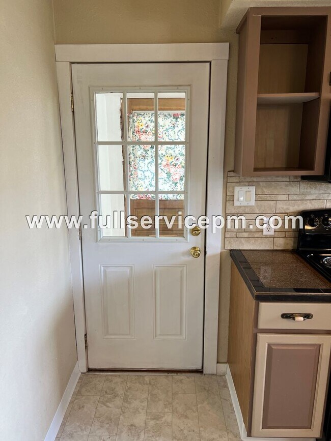 Building Photo - Wonderful corner lot home.