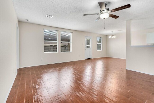 Building Photo - 208 Blazing Star Trail