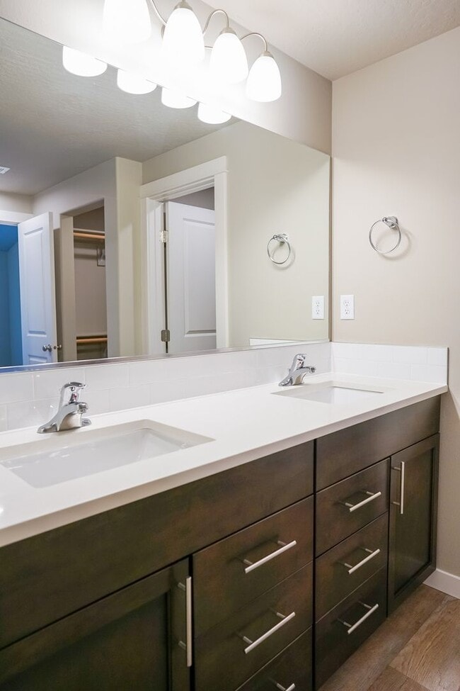 Building Photo - 3 Bedroom, 2 Bath Home  Built in 2022 - Po...