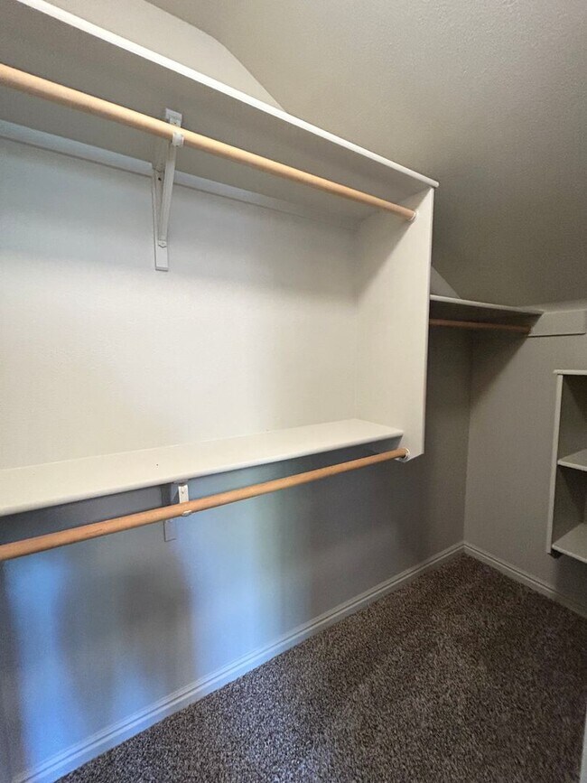 Building Photo - Lochsa Falls 5 Bedroom Home with Private B...