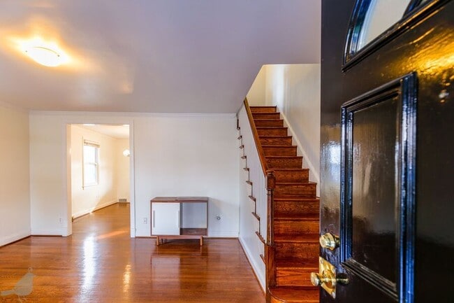 Building Photo - 3937 Ames St NE