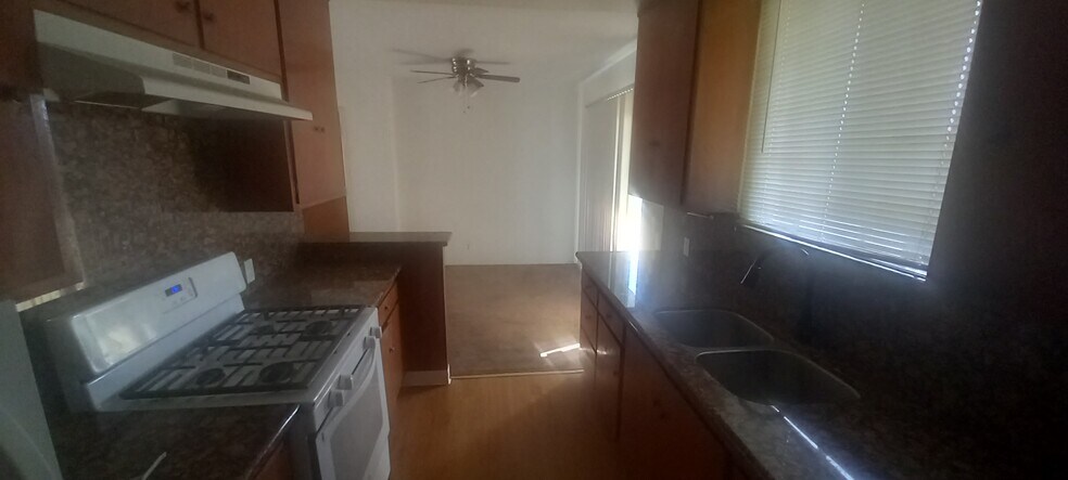 Building Photo - 5282 E Las Lomas St