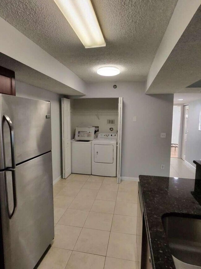 Building Photo - 5560 NW 61st St