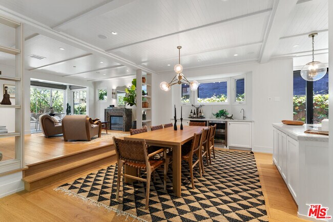 Building Photo - 929 Marco Pl