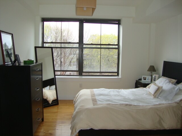 Building Photo - 110 Cypress St