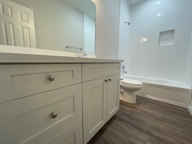 Building Photo - 1059 Rd 5736