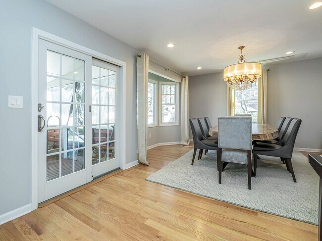 Building Photo - 17 Winans Pl