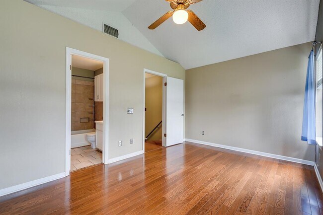 Building Photo - 1411 Gracy Farms Ln