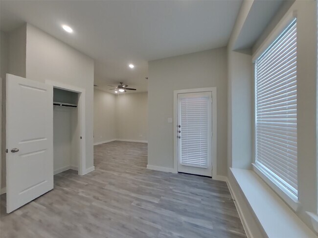 Building Photo - 22627 Terrazzo Dr