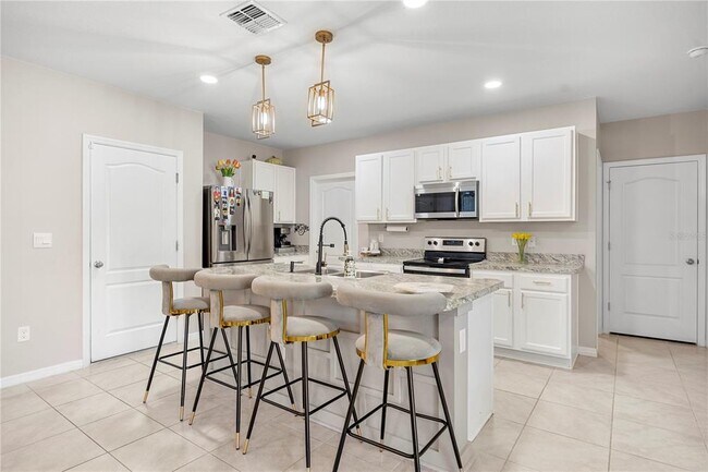 Building Photo - 1368 Berry Ln